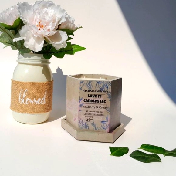 Amber Rose and Vanilla all-natural soy wax candle 10.5 oz - Picture 4 of 6